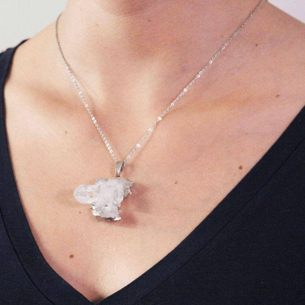 Colar com Pingente Em Cristal Drusa Corrente 50cm