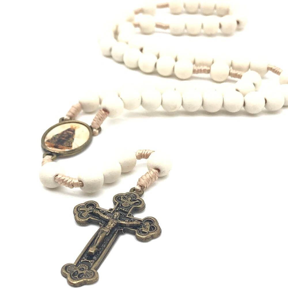 Terço no Cordão Nossa Senhora Aparecida Branco Fosco