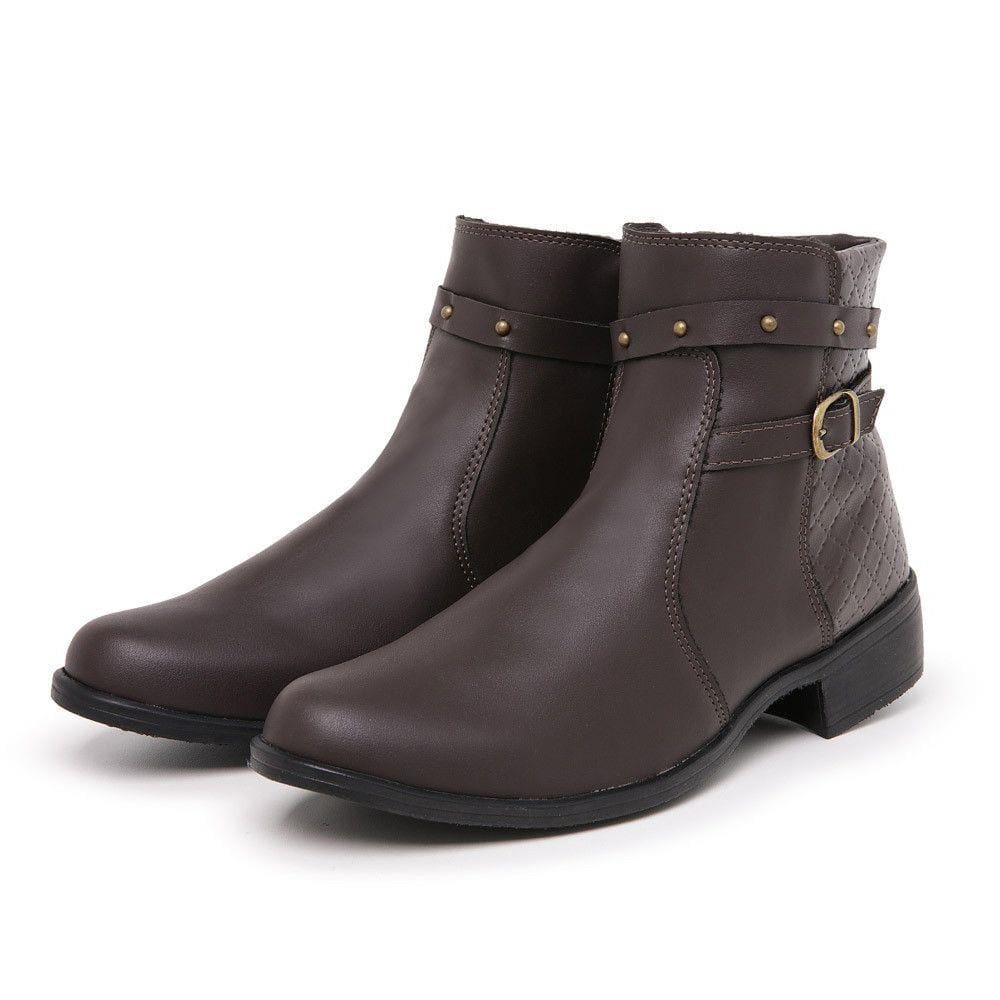 Bota Cano Curto Feminina Detalhada Com Zíper Lateral E Fivela Textura Matelassê