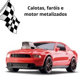 Nova pista de corrida. 4 carros coloridos. Animação infantil