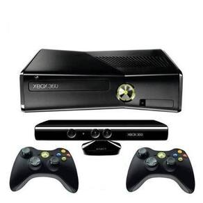 Xbox 360 Super Slim + 2 controles - Loja Cyber Z