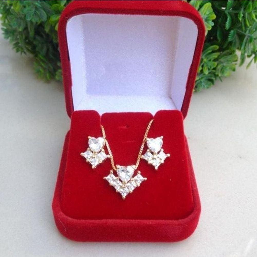 Conjunto Coração Cristal Com Detalhes Banhado A Ouro