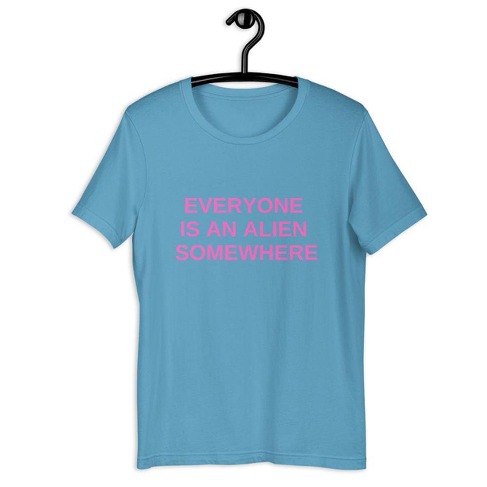 Camiseta Blusa Tshirt Feminina - Everyone Is An Alien Somewhere