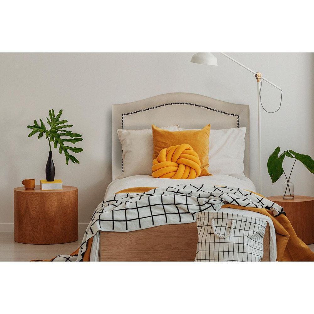Cabeceira Solteiro Curva Luxo Courino Off White Tachas Fumê