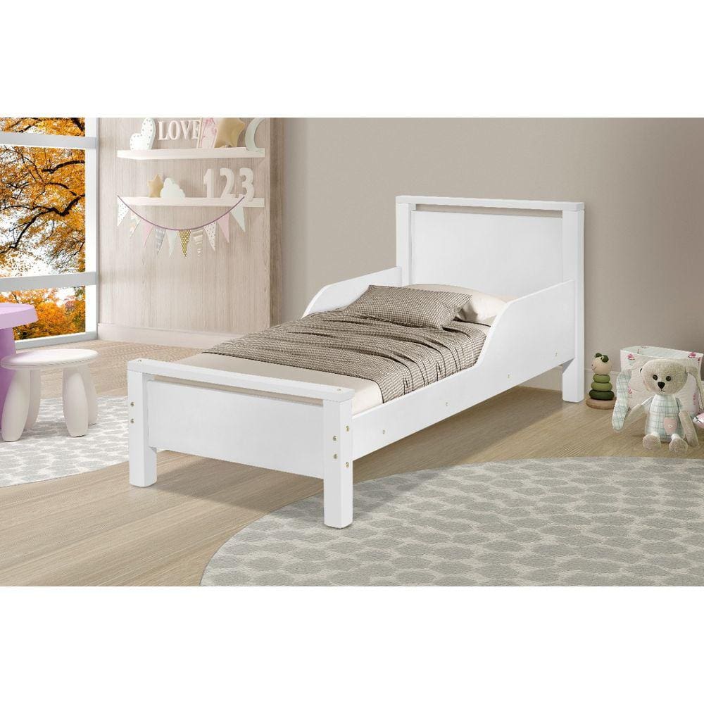 mini cama com proteção lateral branca