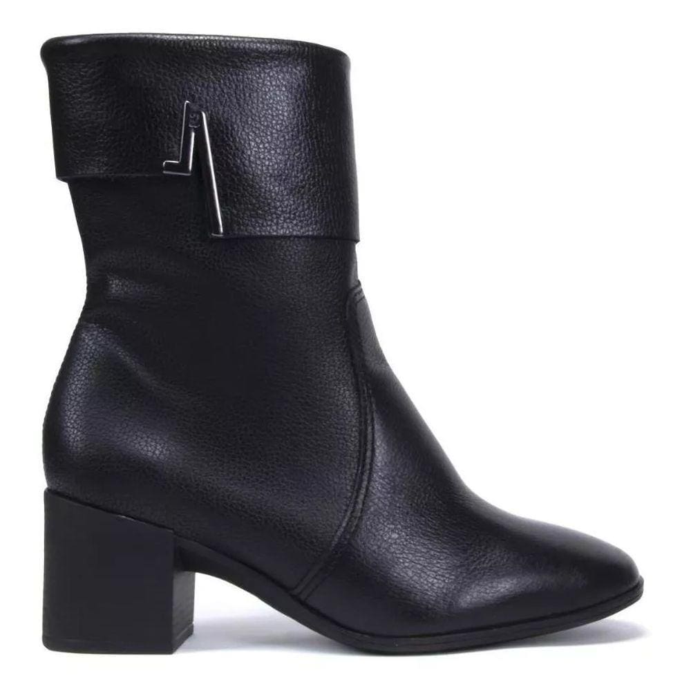 Bota feminina couro cano médio Bottero