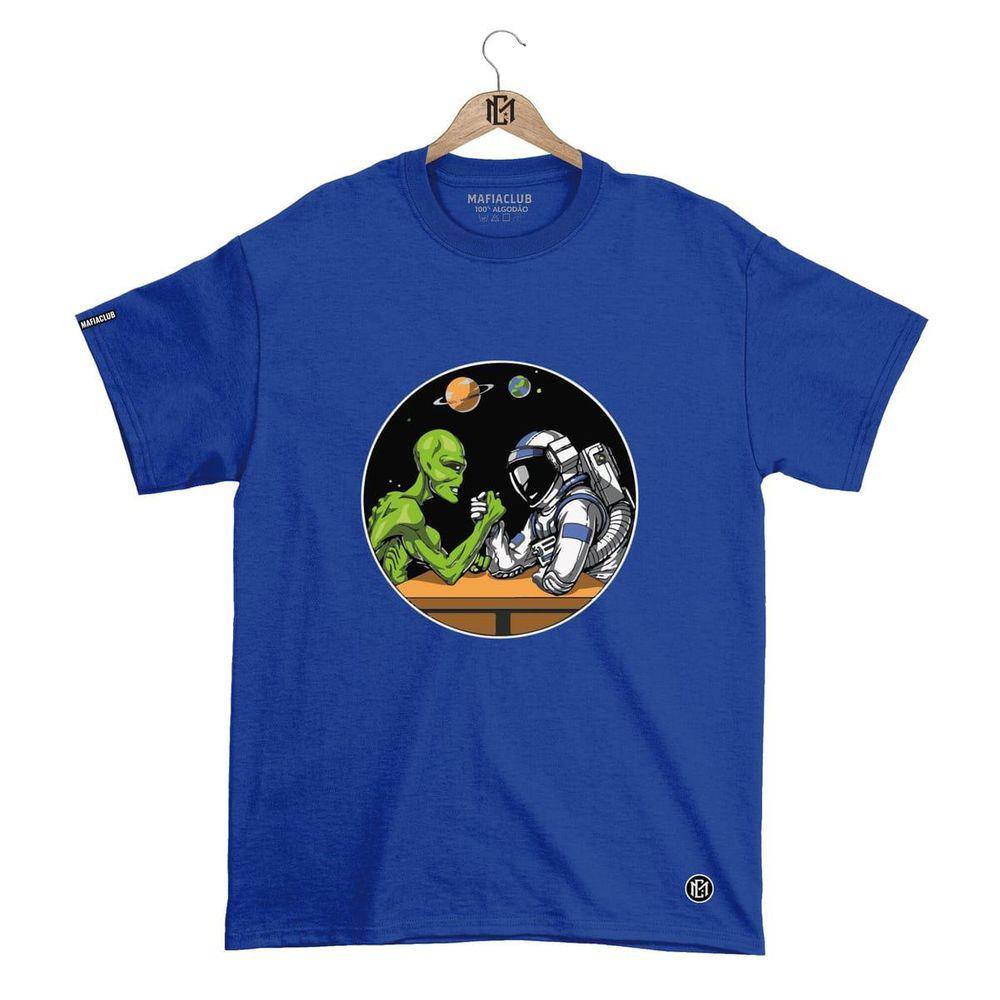 Camiseta Mafiaclub Gola Redonda Estampa ET vs ASTRO Streetwear fio 30.1 Penteado.