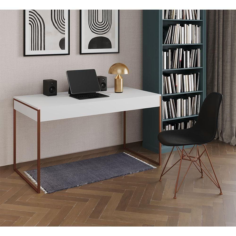 Escrivaninha Industrial Escritório Branca 137X53Cm Malta Com 1 Cadeira Preta Base Cobre Cor: Branco