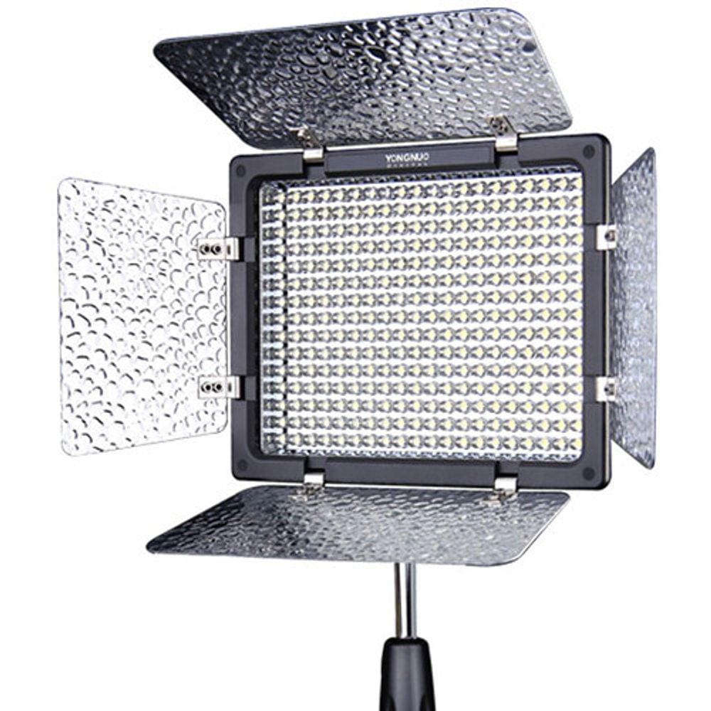 Iluminador Led Yongnuo Yn300 Iii + Bateria + Carregador