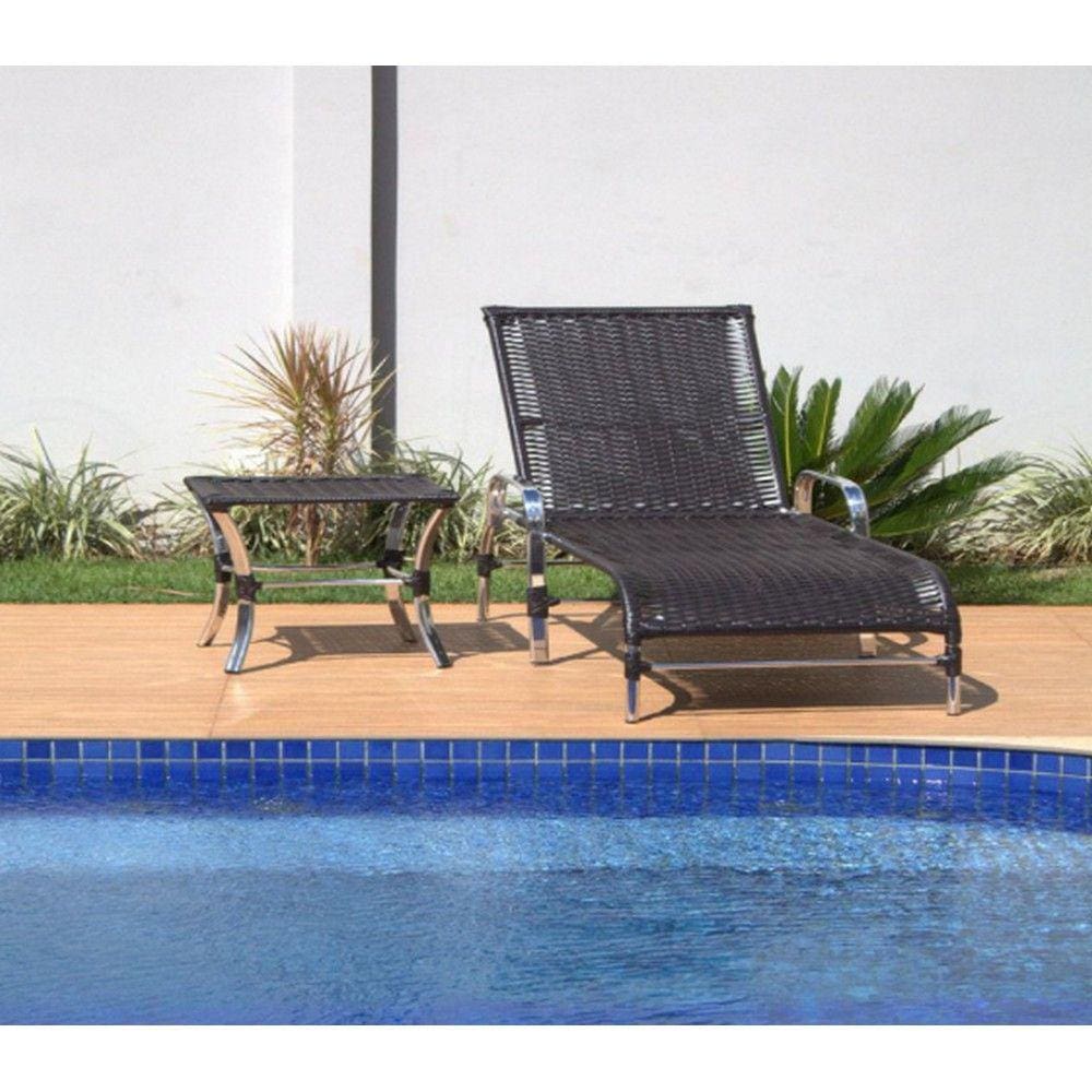 Espreguiçadeira E Mesa Decorativa Para Piscina