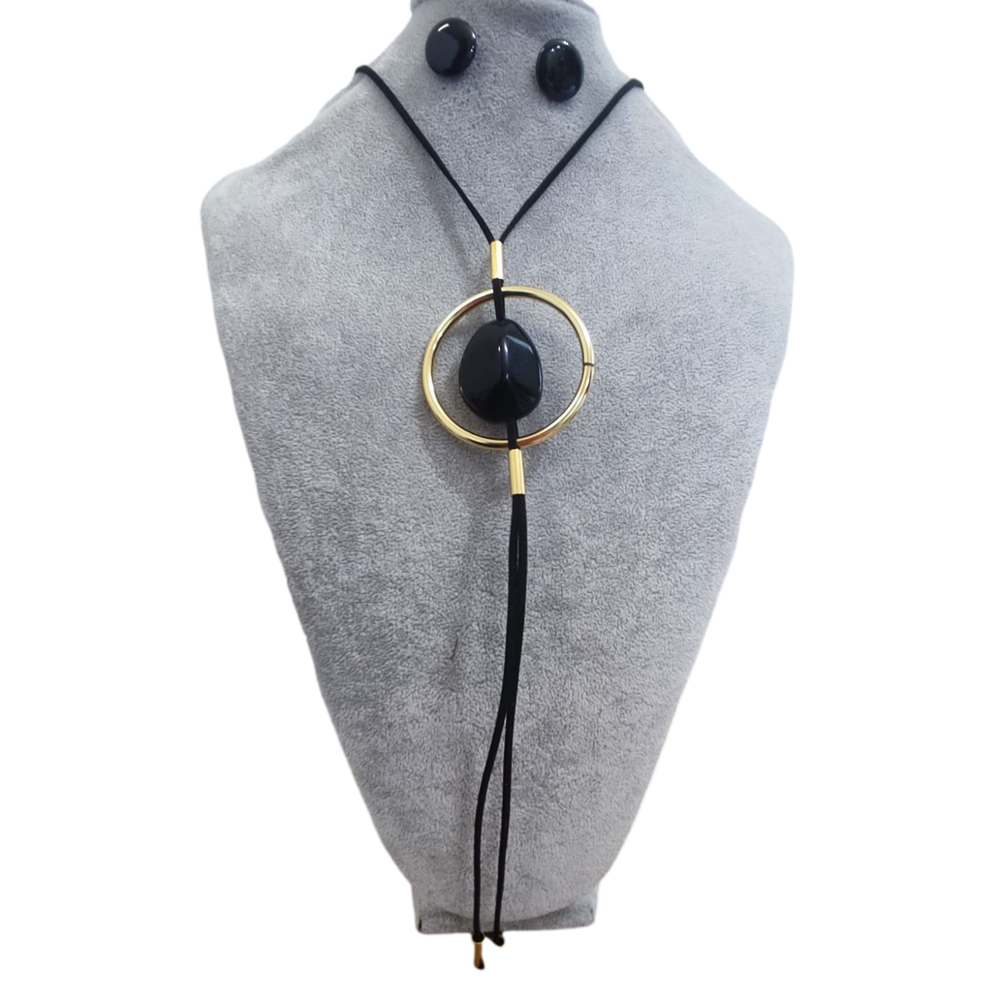 Colar Feminino Com Cordão E Resina Kit Com Brinco Tendência
