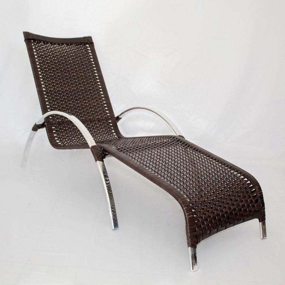 Conjunto Chaise, 4 Cadeiras, Mesa e 2 Espreguiçadeiras Em Alumínio Trama