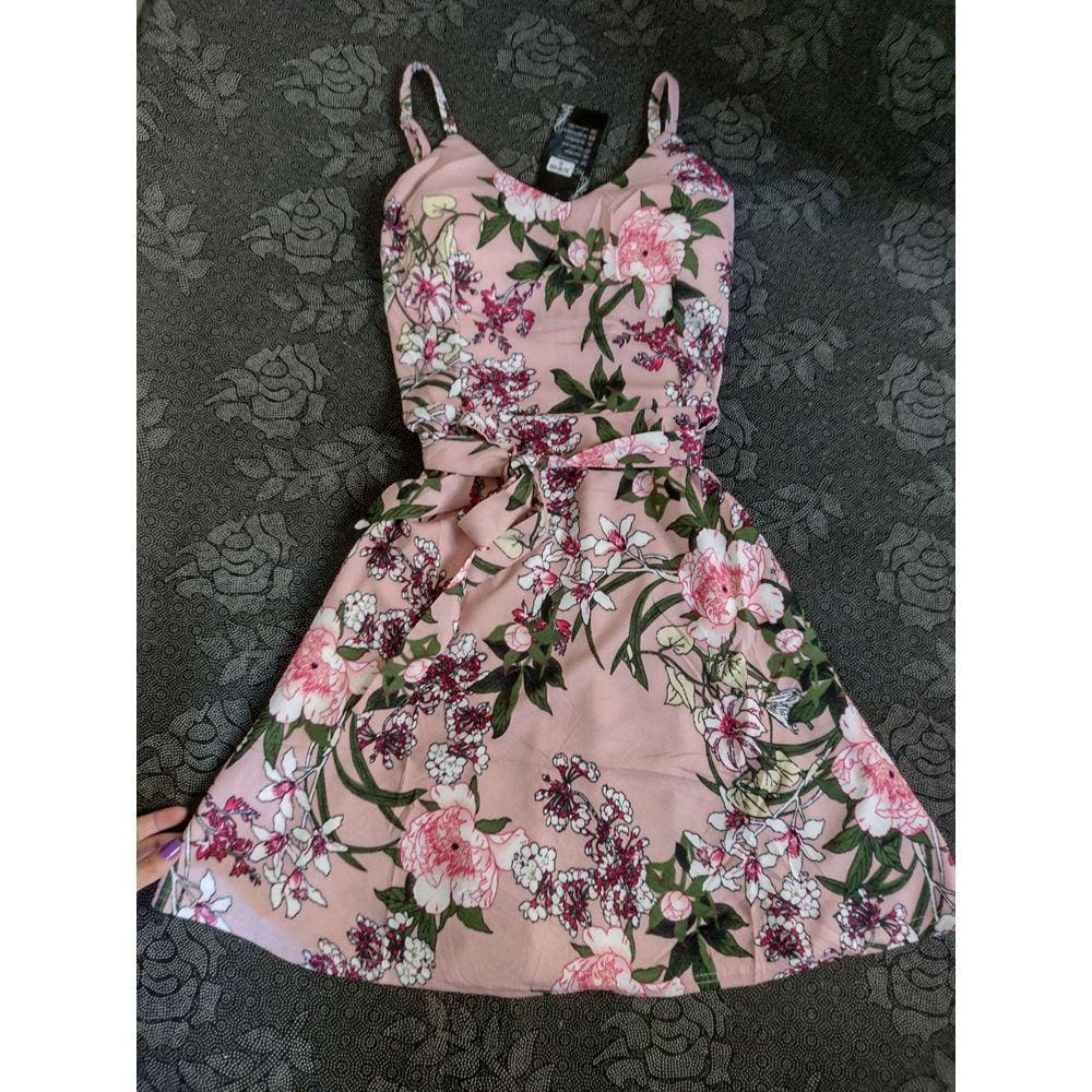 Vestido floral com cinto