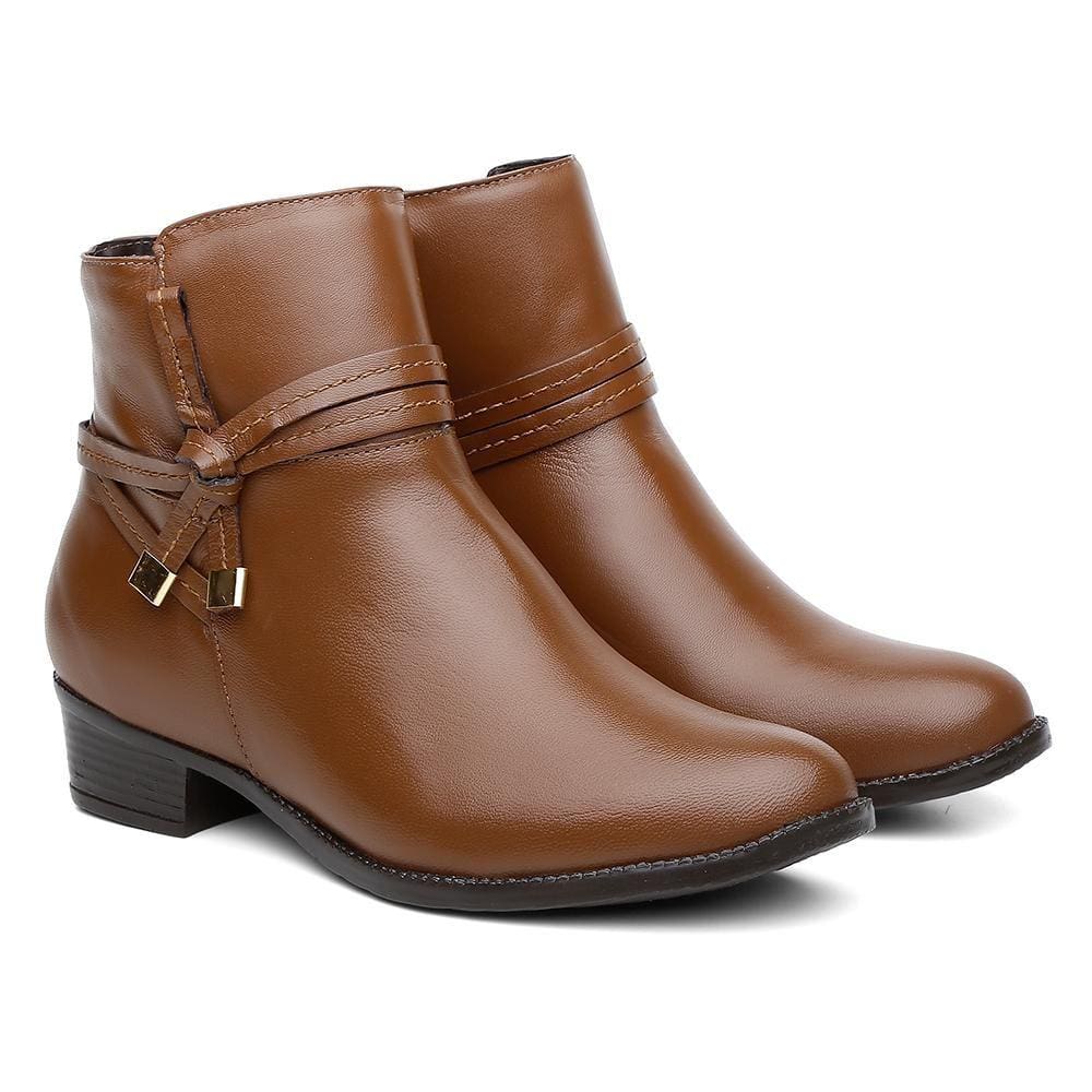 Bota Feminina Coturno Couro Cano Curto Salto Baixo Conforto