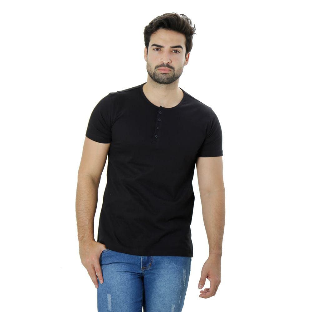 Camiseta Henley Preta possui botões frontais que garante um visual mais alinhado