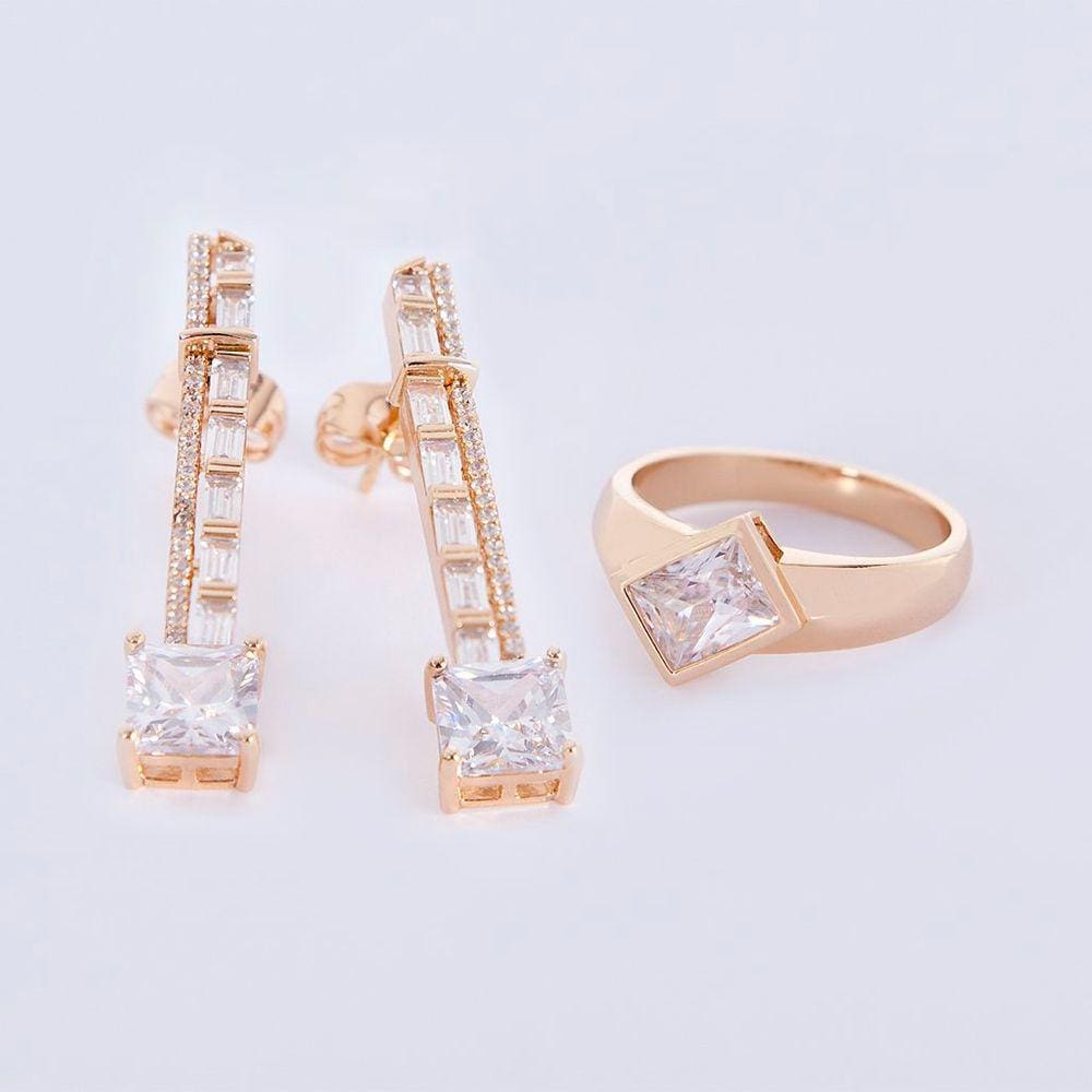 Conjunto de Anel e Brincos com Baguetes Cristais