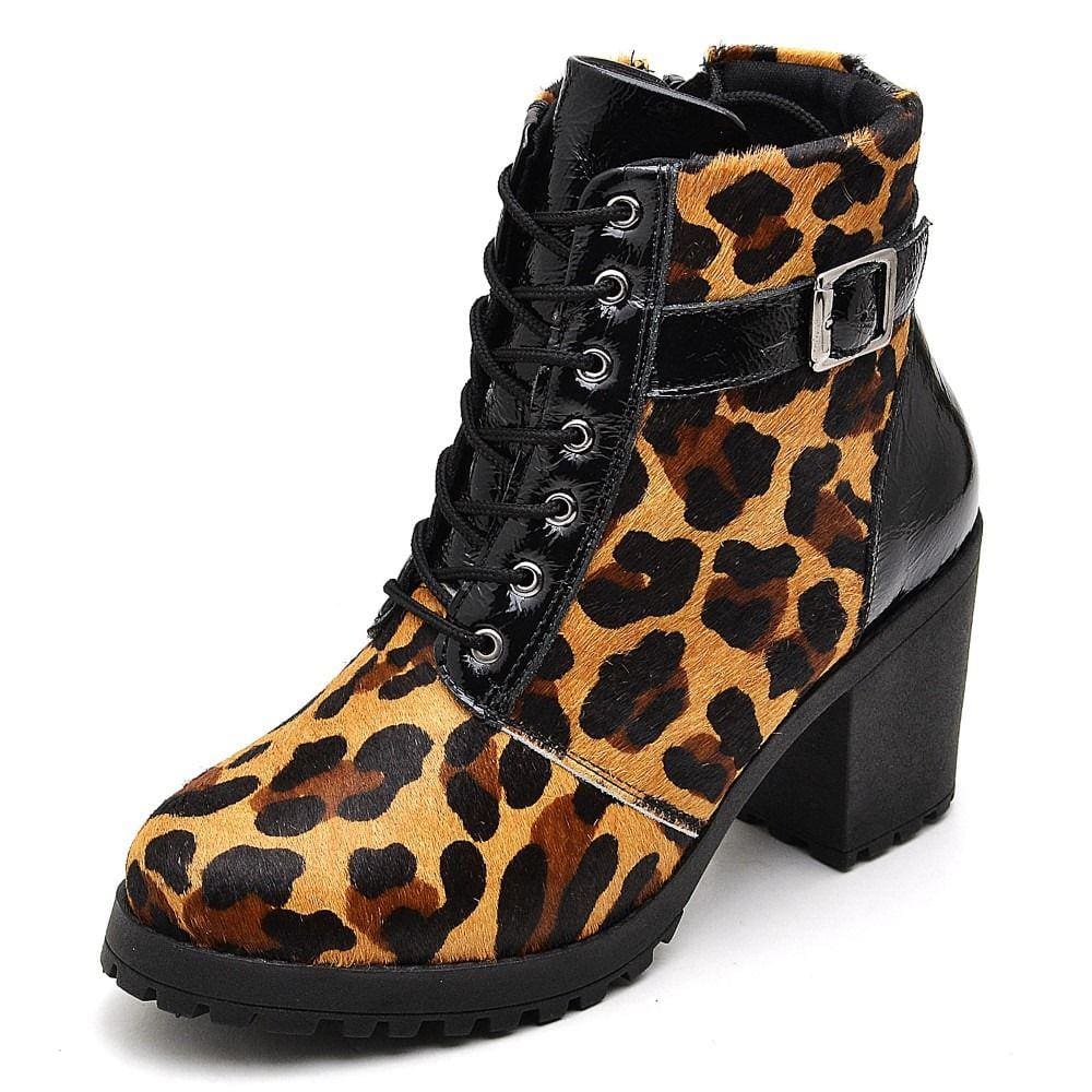 Bota de Couro Animal Print Feminina Marrom Palmilha Conforto Bico Redondo