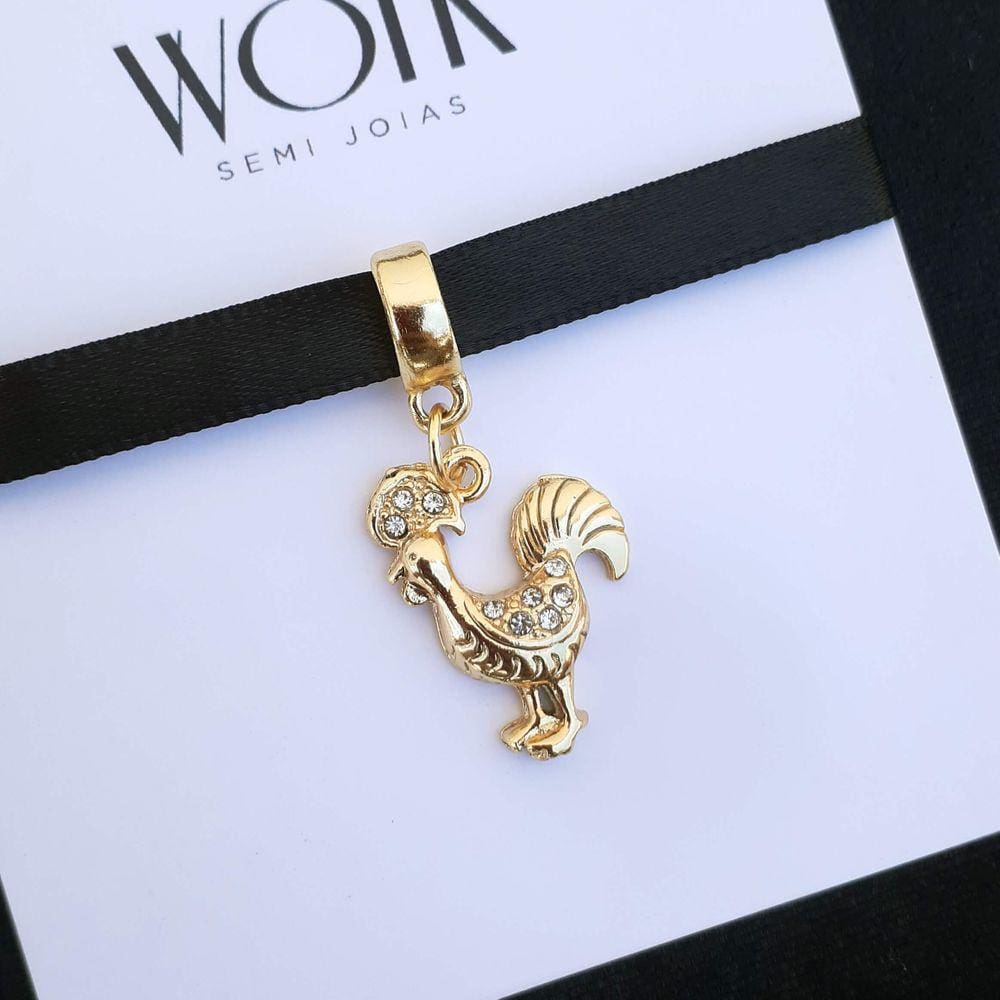 Pingente Berloque Símbolo da Publicidade Pandora Banhado a Ouro 18k - Premium