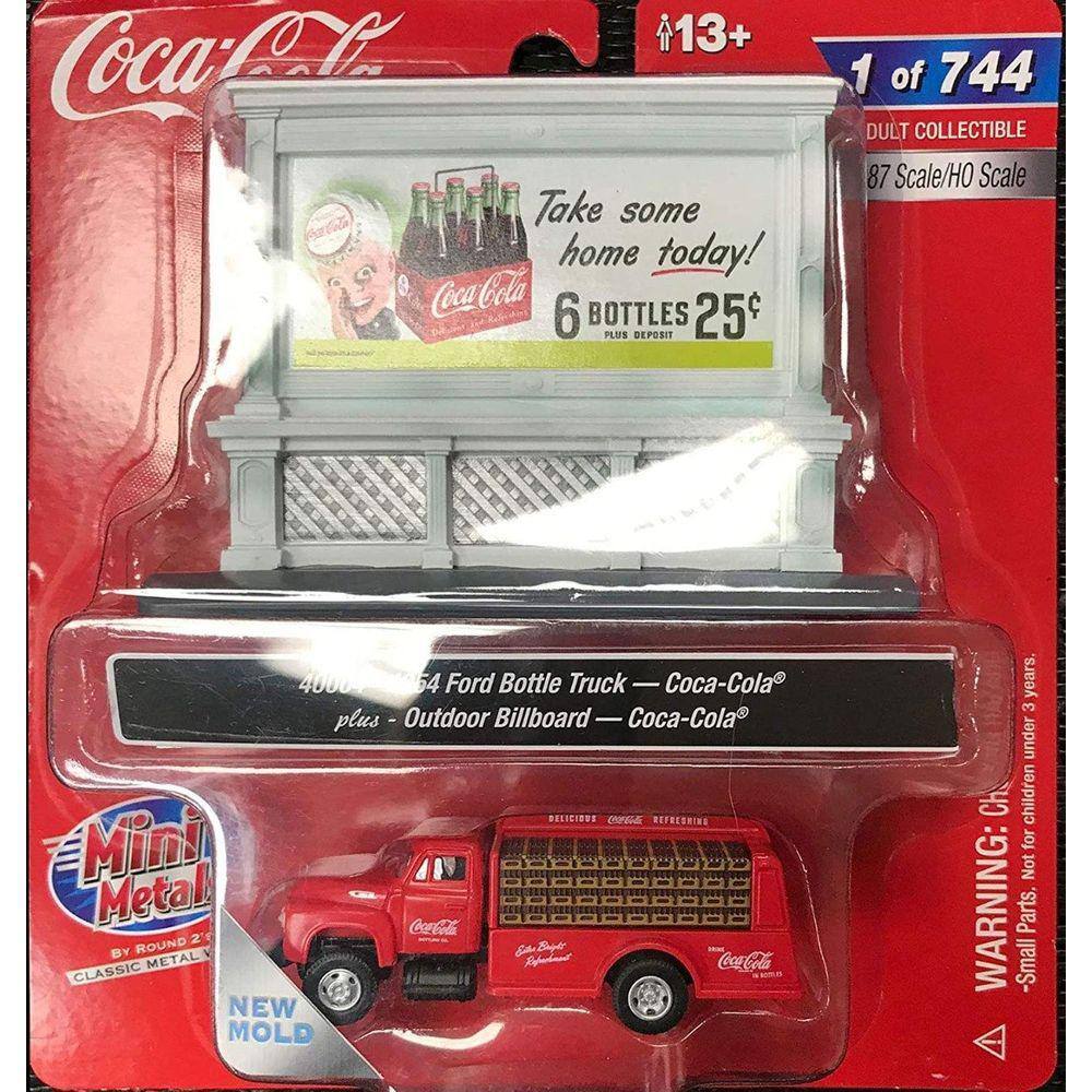 Caminhão Baú Em Miniatura Coca Cola Caravana De Natal em Promoção na  Americanas