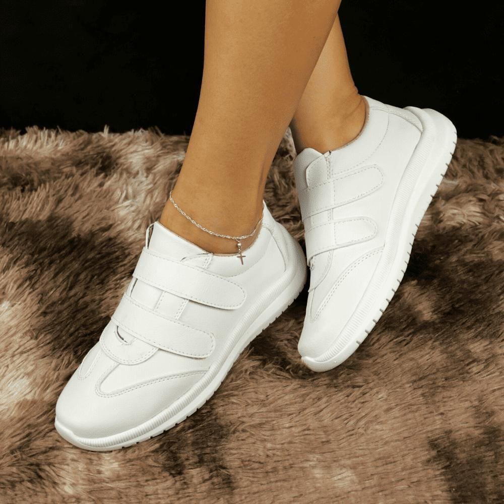 A praticidade do Tênis Feminino Cano Baixo Seu Novo Favorito de Moda Branco