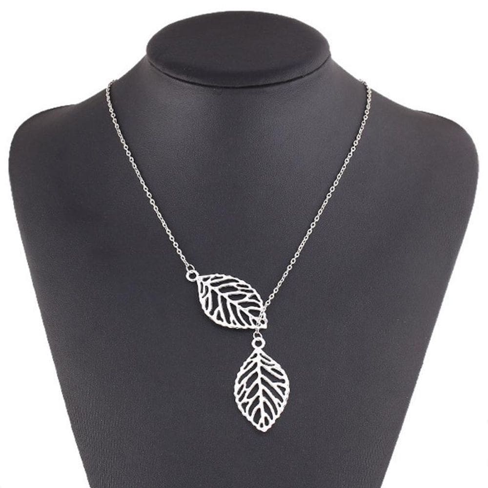 Colar Folhas Fino Delicado Prateado Delicado K1595
