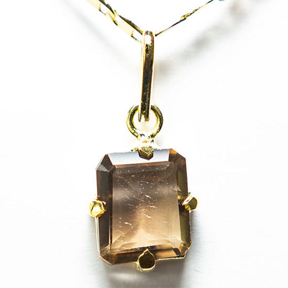 Colar Baguette Pedra Fume Natural Facetado na Garra Dourada