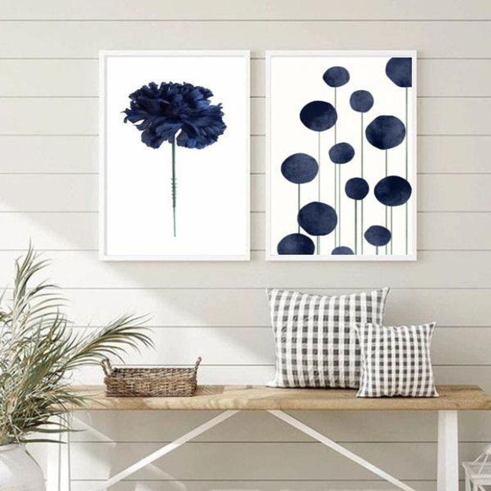 Conjunto 2 quadros flor azul marinho 33x24cm - moldura preta