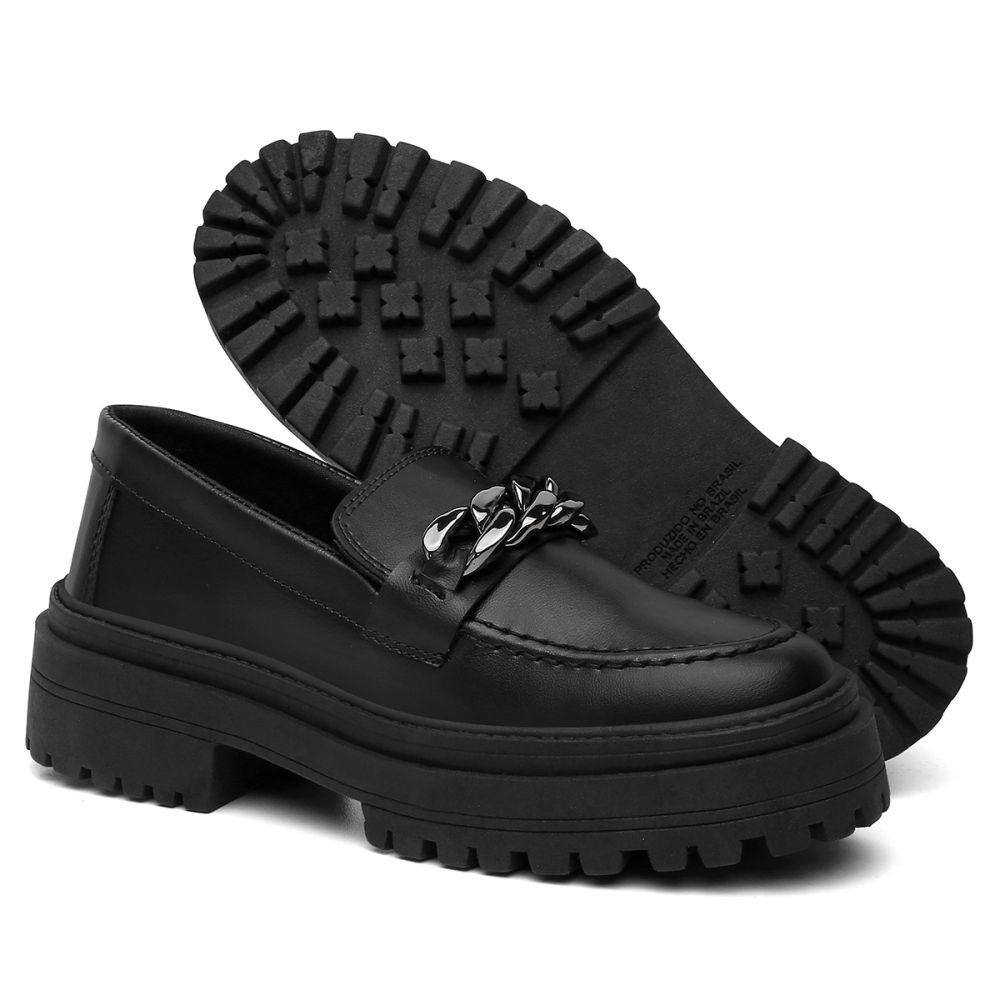 Mocassim Feminino Tratorado Bico Redondo Com Corrente