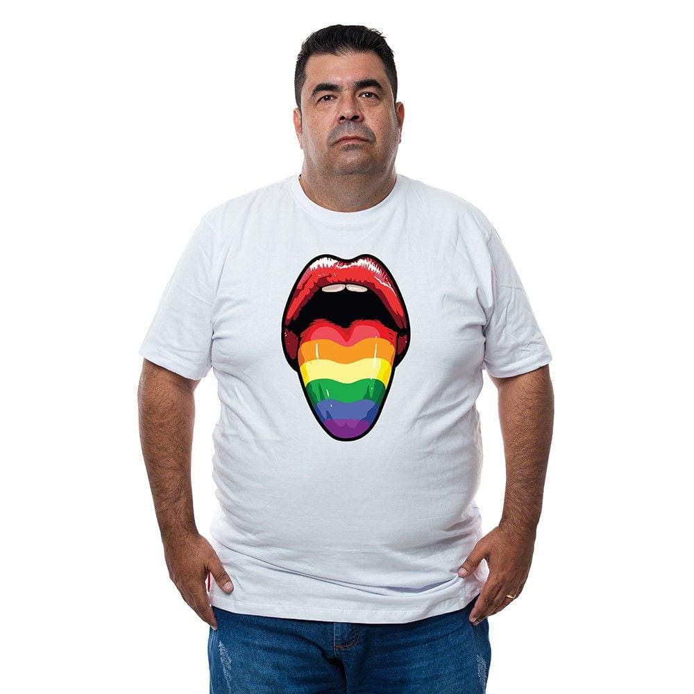 Camiseta Plus Size Masculina Algodao Estampa Boca Colorida LGBT Com Abridor De Garrafas Integrado