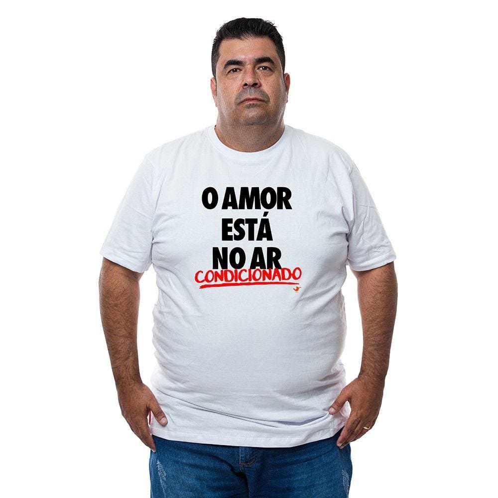 Camiseta Algodao Macia Masculina Plus Size O Amor Esta No Ar Condicionado Com Abridor Garrafa