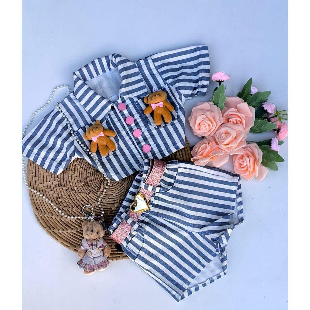 Conjunto infantil menina jeans listrado cropped urso e short