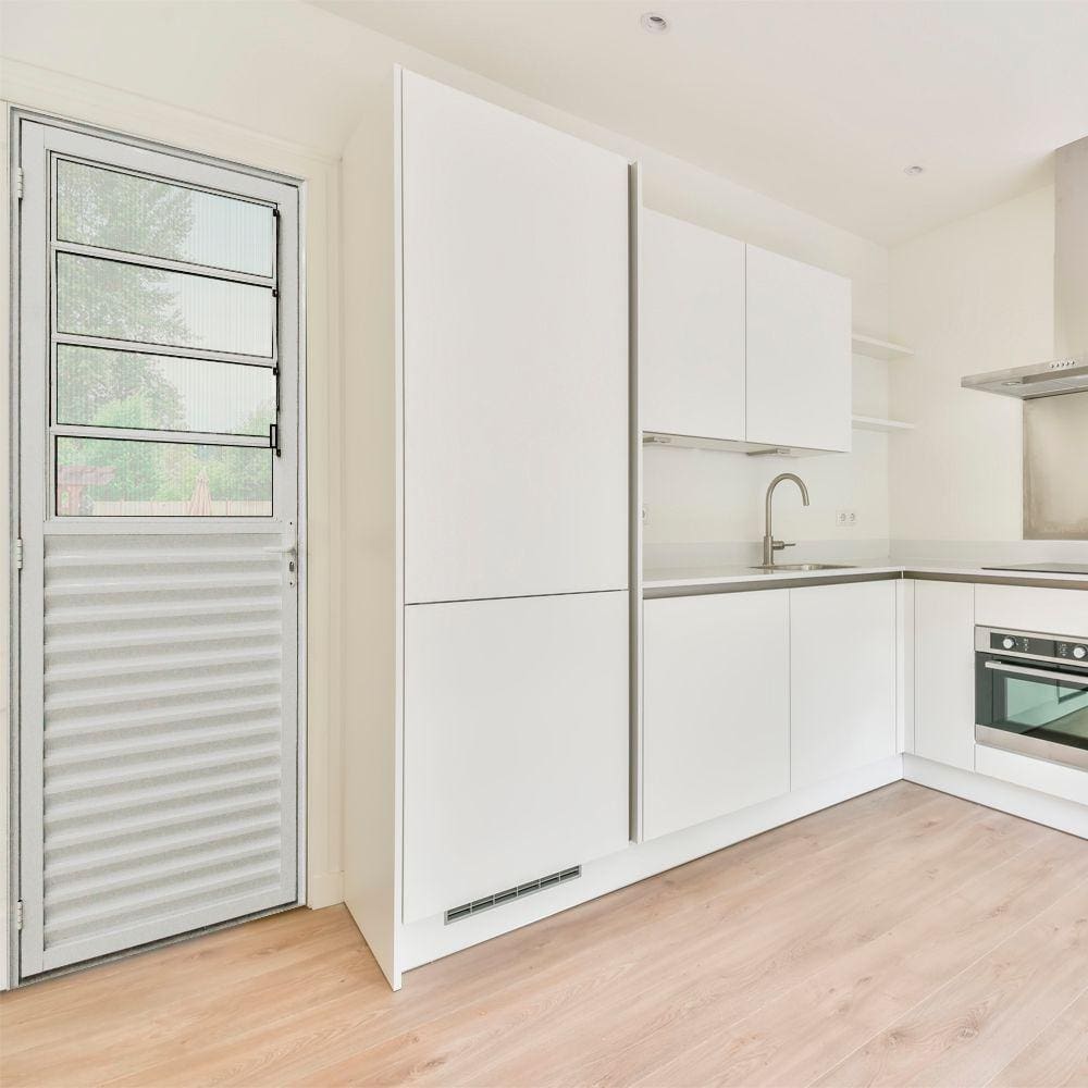 Porta Basculante Alumínio Branco - 2.10 x 0.80 Hale