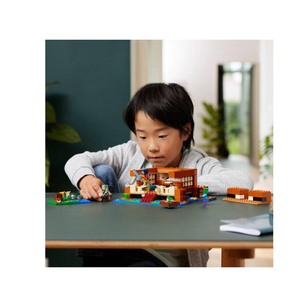 Lego Minecraft A Casa do Sapo - 21256 | Extra
