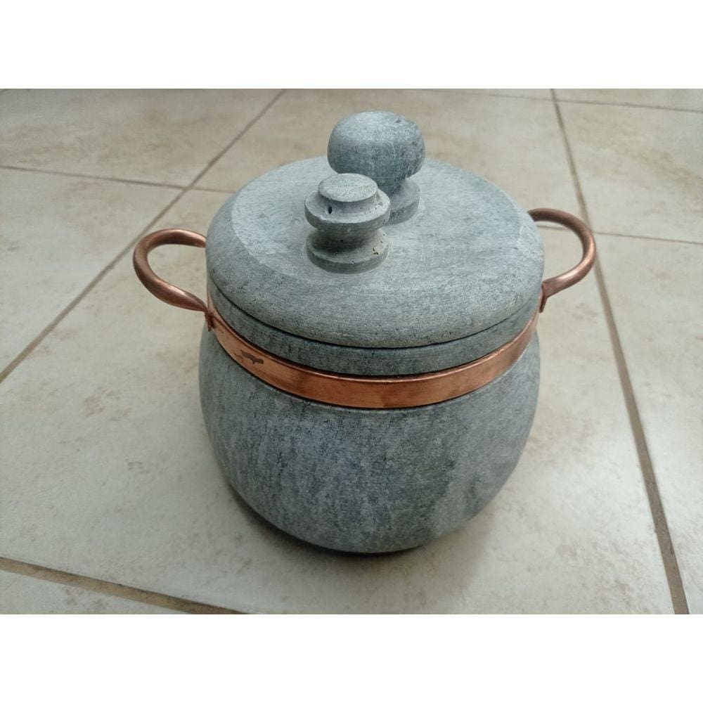 Panela de pressão em pedra sabão  número 7