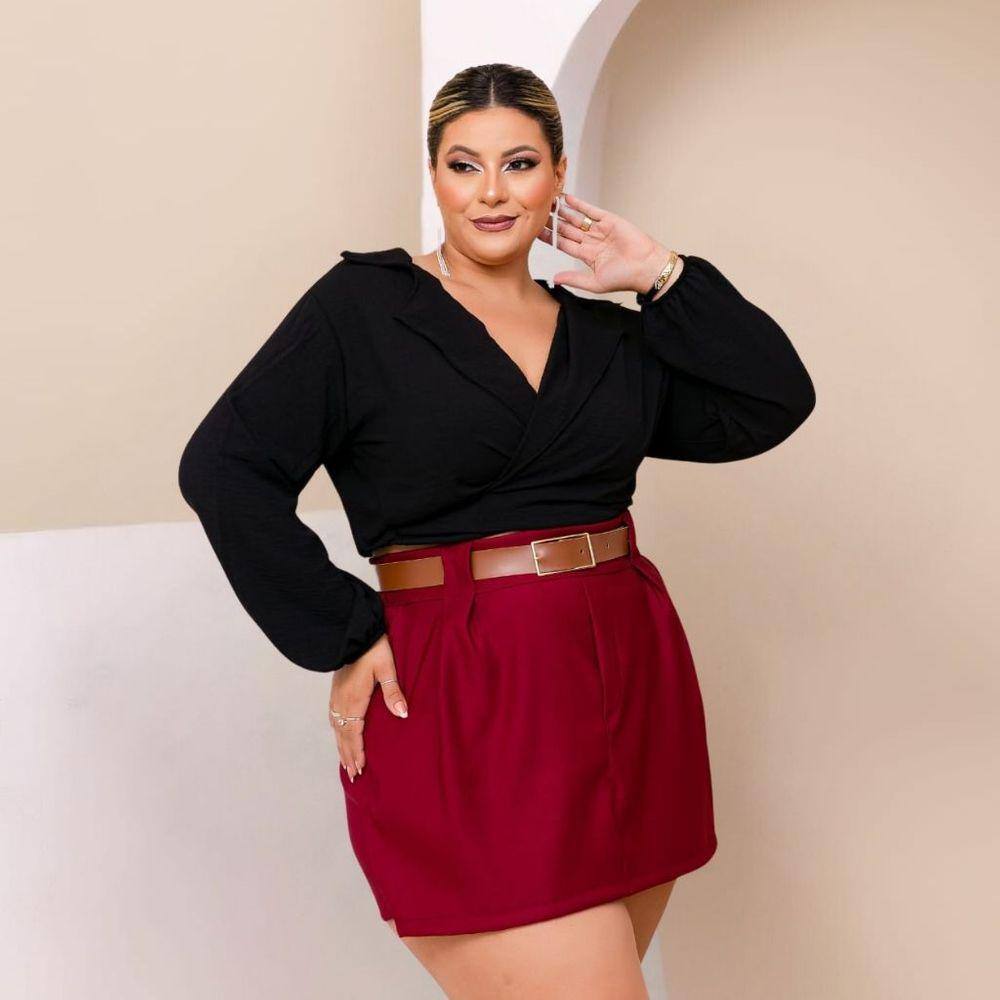 Conjunto Plus Size Blusa Manga Longa Short Saia Cinto Couro 0422