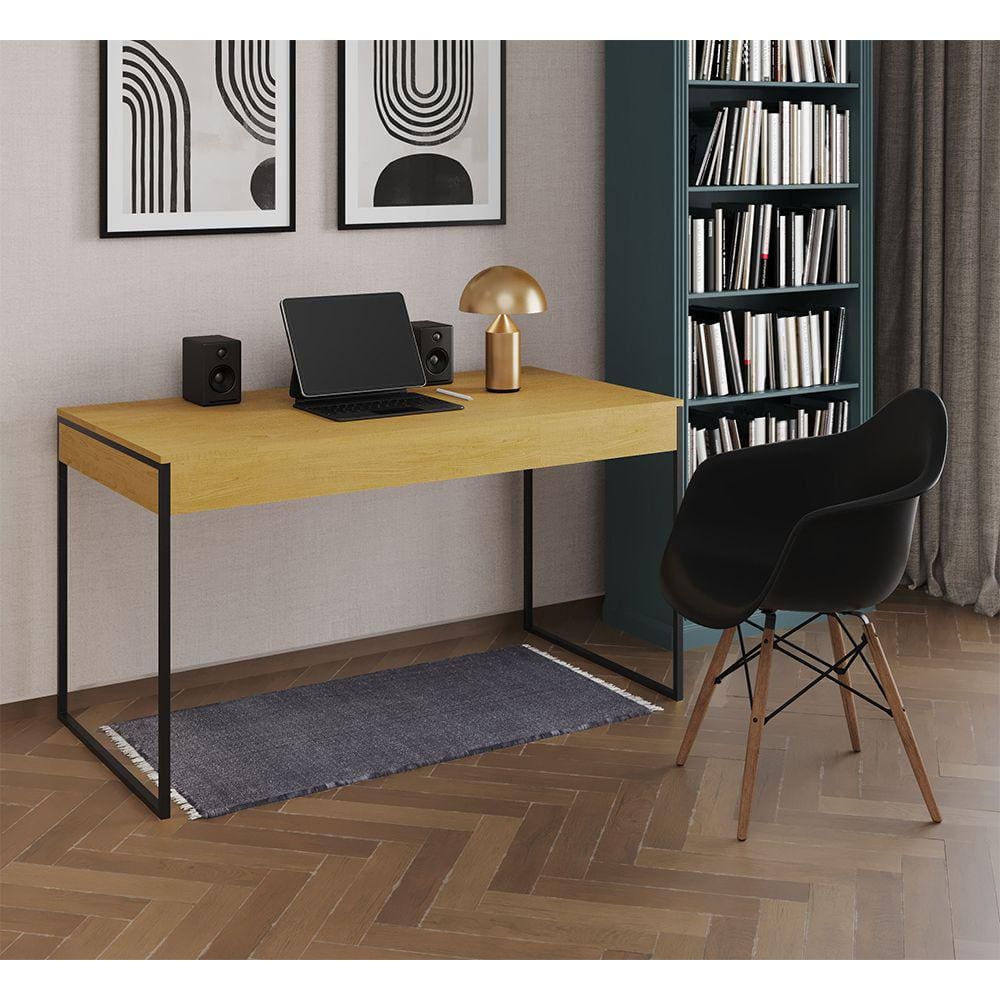 Escrivaninha Home Office Estilo Industrial Malta Canela 137x53cm Ferro Preto com 1 Poltrona Preta Ea