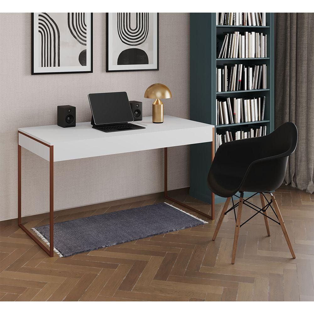 Escrivaninha Home Office Estilo Industrial Malta Branca 137x53cm Base Cobre com 1 Poltrona Preta Eam