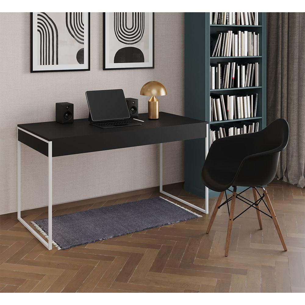 Escrivaninha Home Office Estilo Industrial Malta Preta 137x53cm Ferro Branco com 1 Poltrona Preta Ea