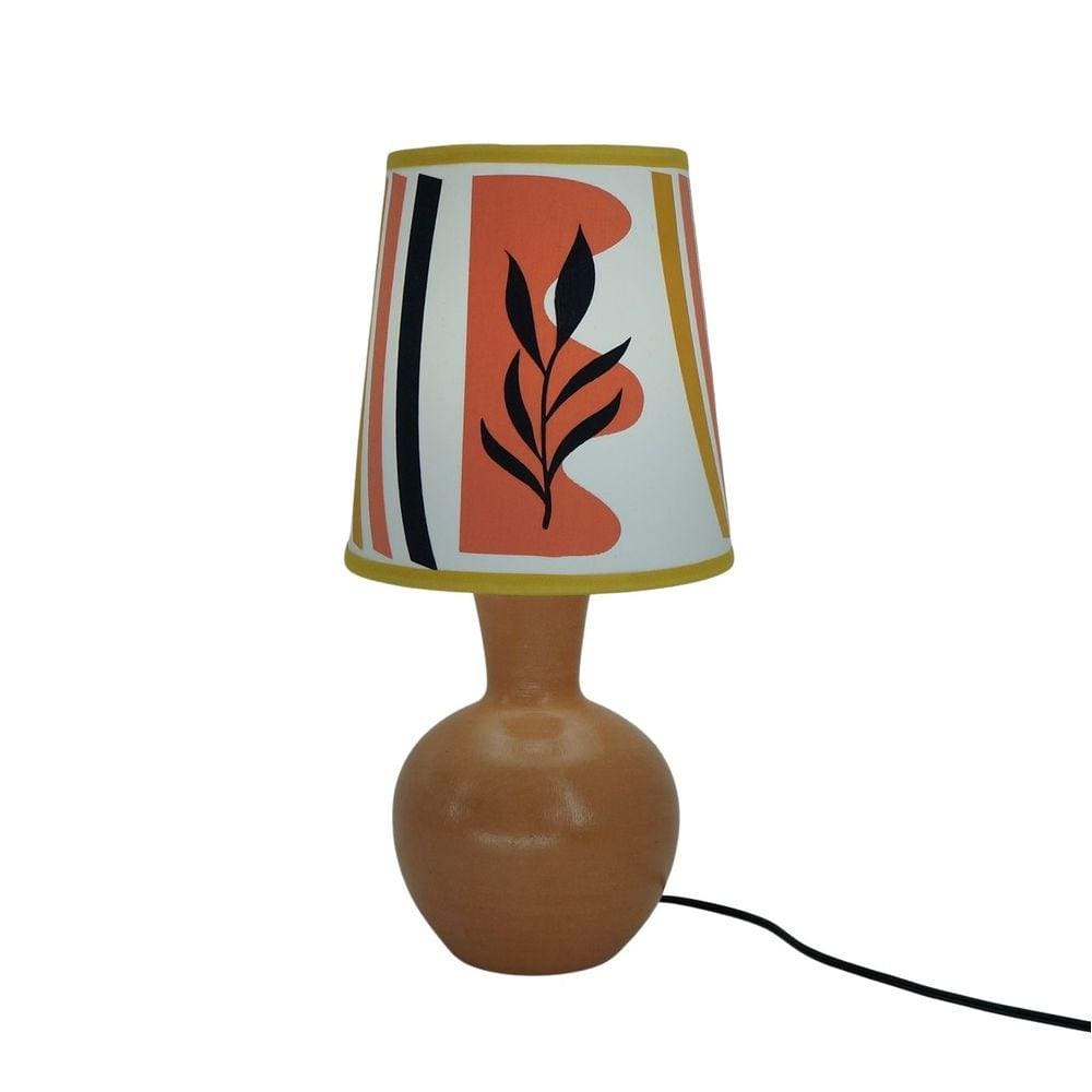 Abajur Base Cerâmica Rústica E Cúpula Apliques Estampada