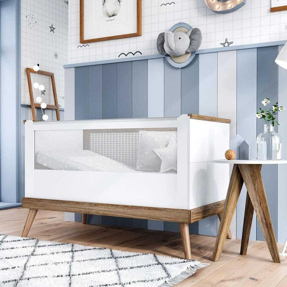 Berço Mini Cama Padrão Americano Canção de Ninar Branco Acetinado com Amêndola Rústica