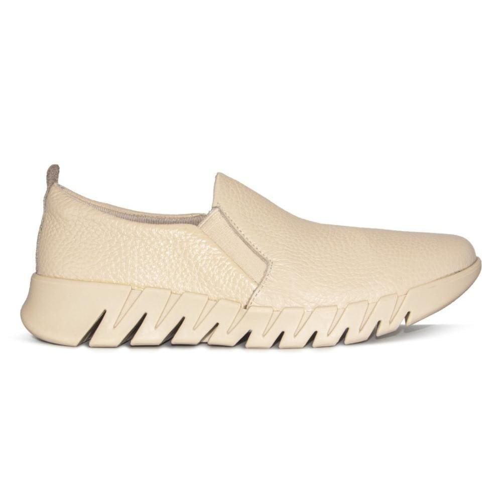 Tênis Slip On Usaflex Feminino Em Couro e Elástico Casual AK2704
