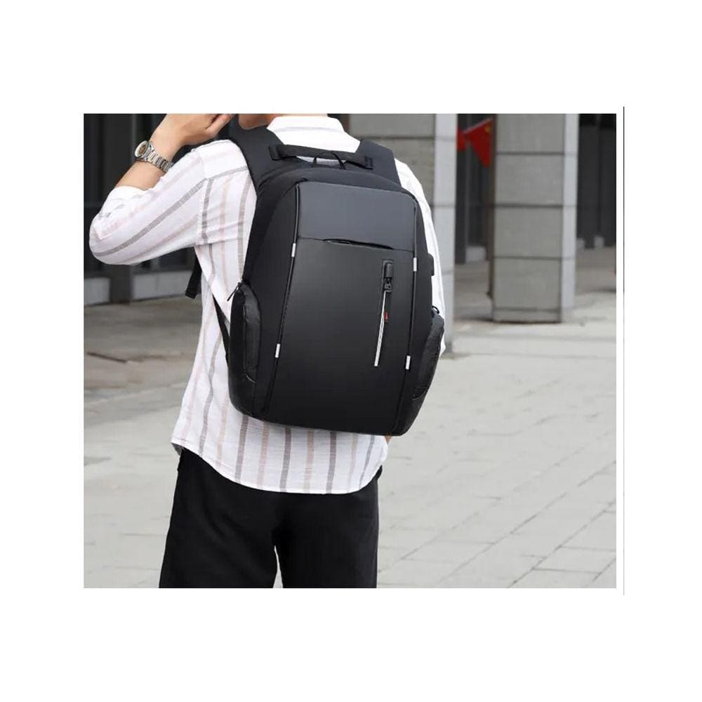 Mochila multifuncional impermeável para laptop 35L com porta USB