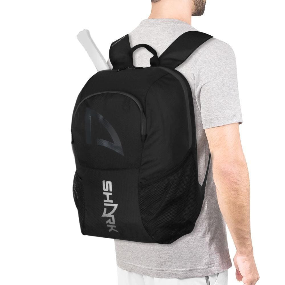 Mochila Shark Tour Preta e Prata