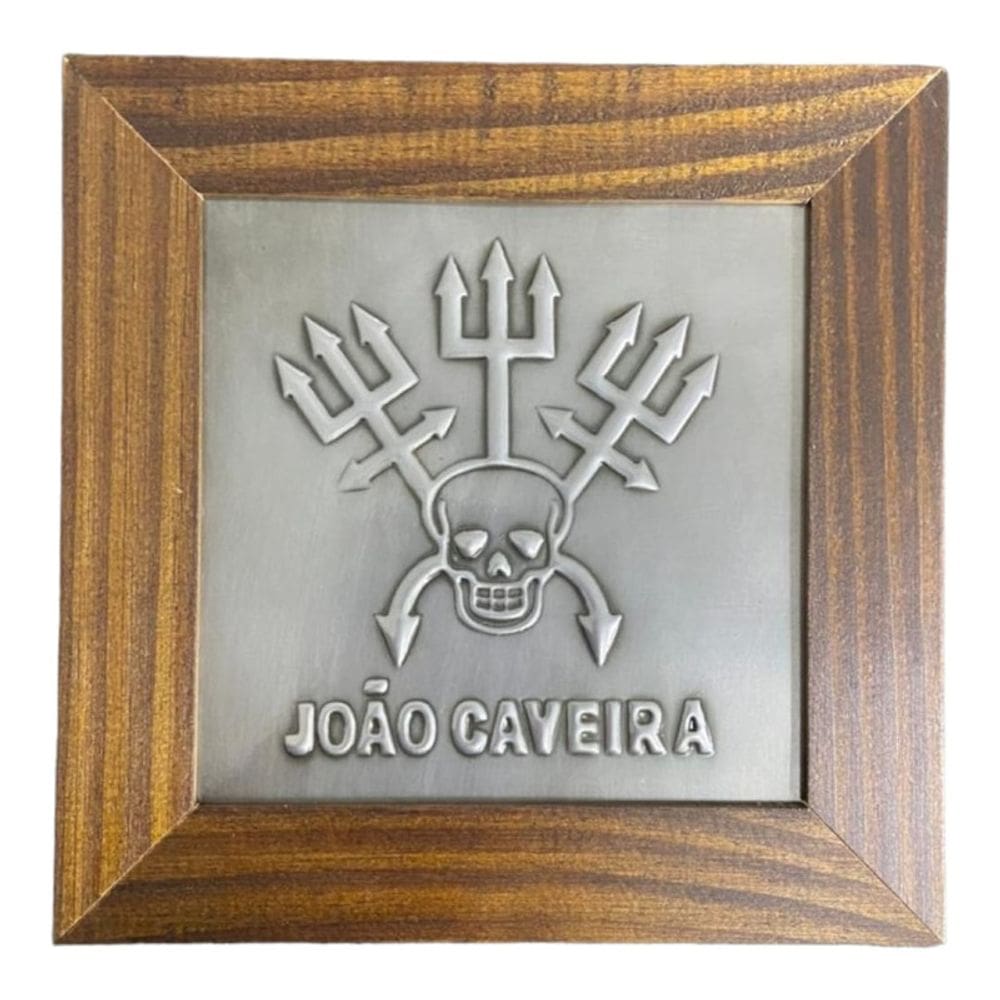 Quadro Exu Joâo Caveira Madeira Imbuia e Metal 18 x18 cm