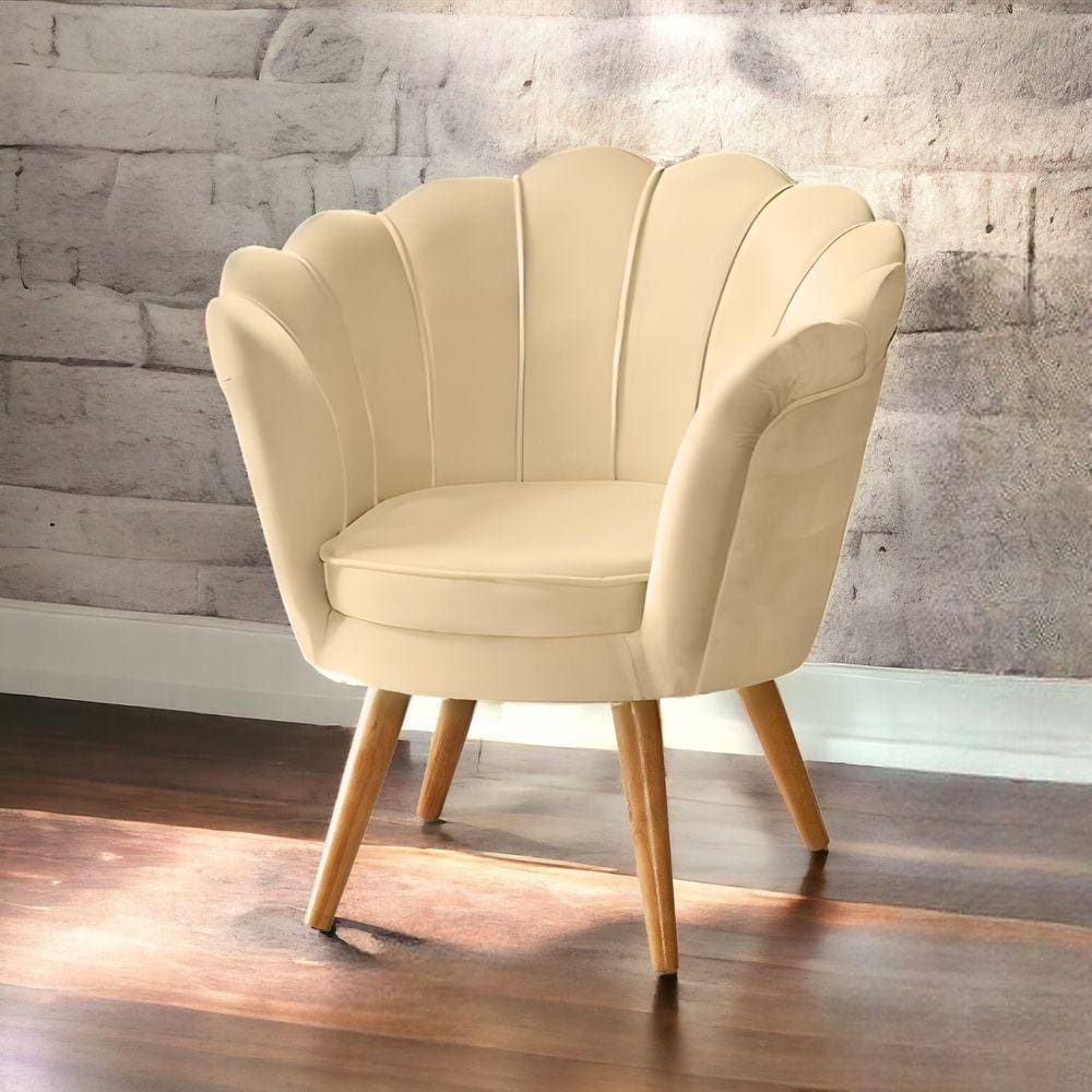 Poltrona Decorativa Estofada Pétala Veludo Pé Palito Luxo
