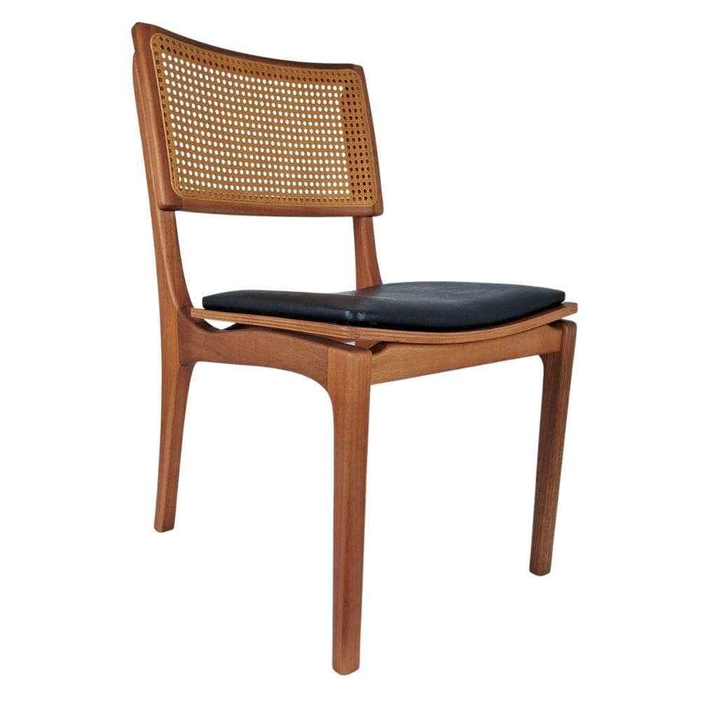 Cadeira Riviera - PU Preto