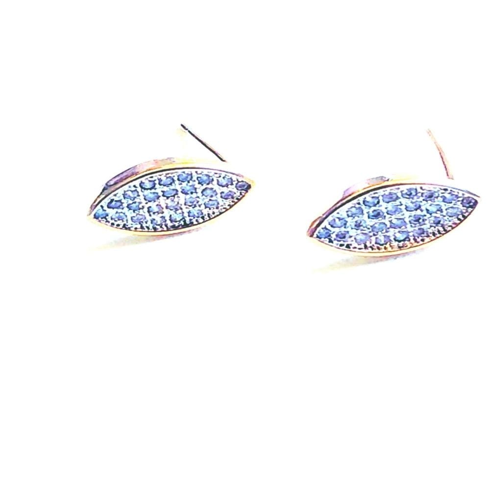 Brinco Oval Pedras Brancas E Zircônias Folheado Ouro 18K