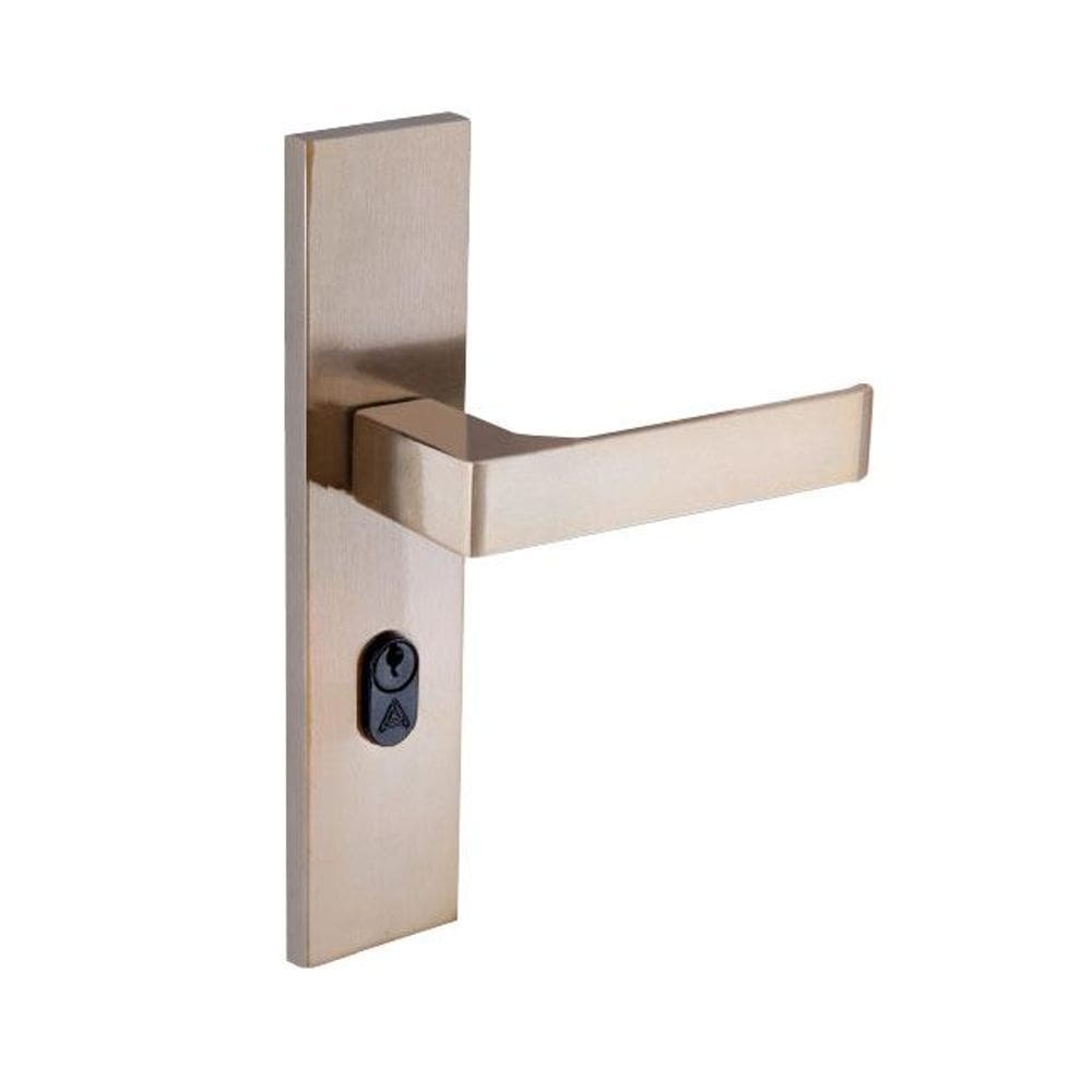 fechadura entrada quadratta reta espelho 55mm latonado alianca