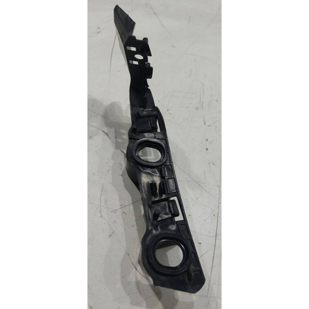 Guia Do Parachoque Dianteiro Direito A4 Avant 2016 A 2019