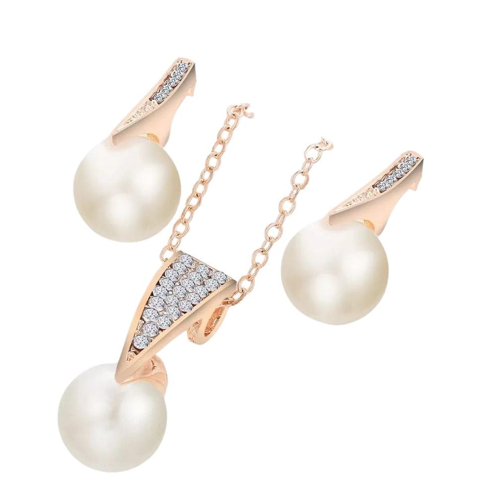 Lindo conjunto de colar e brincos ,perola com dourado